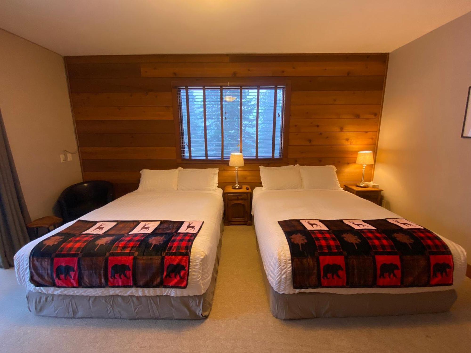 Winston Lodge Golden Luaran gambar